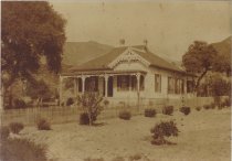 Monroe Cottage at 225 Monroe Place